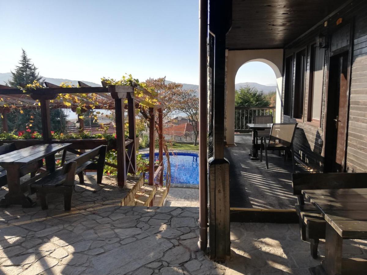 Trifon Zarezan Family Hotel Glavatarți Exterior foto