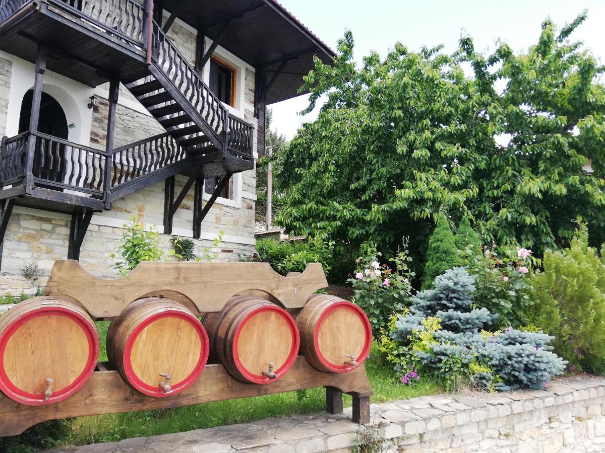 Trifon Zarezan Family Hotel Glavatarți Exterior foto