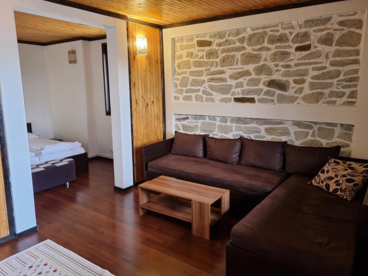 Trifon Zarezan Family Hotel Glavatarți Exterior foto