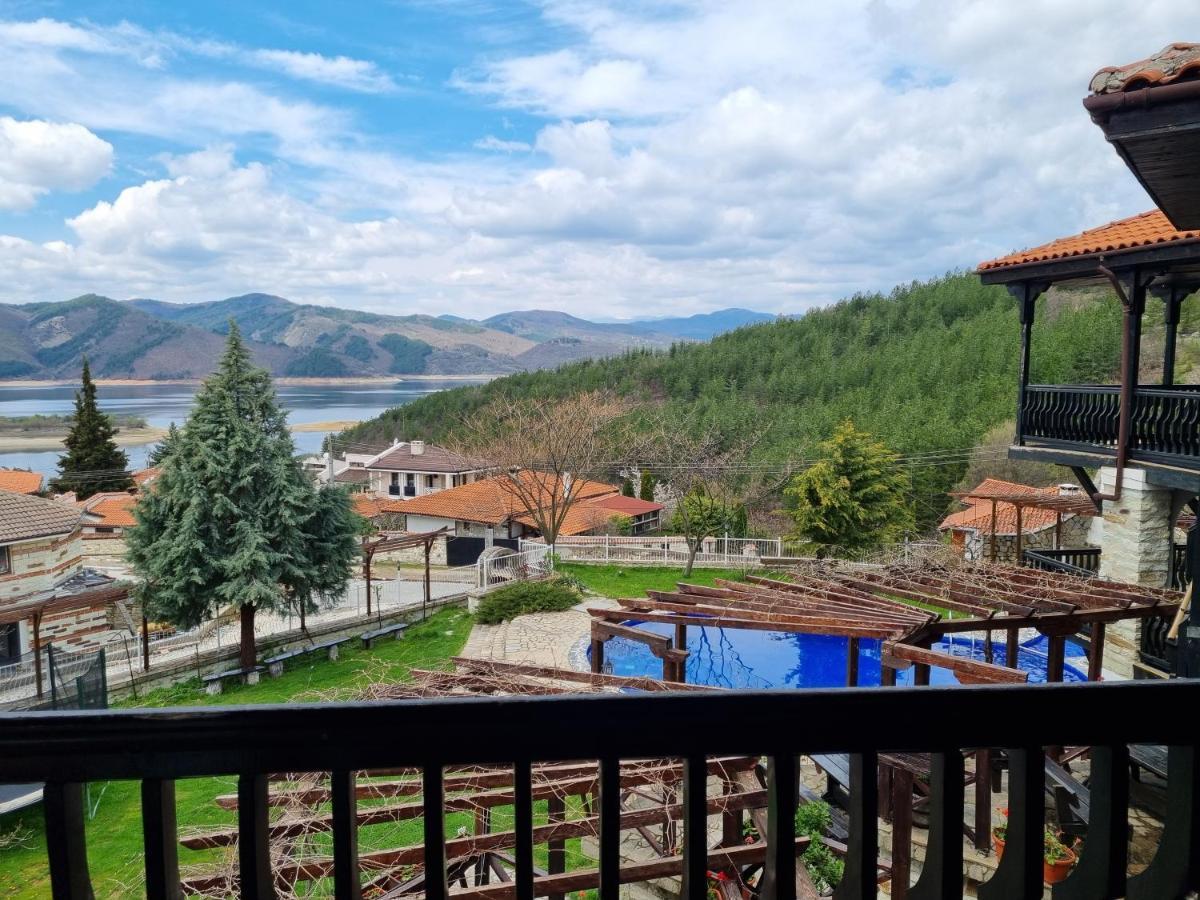 Trifon Zarezan Family Hotel Glavatarți Exterior foto