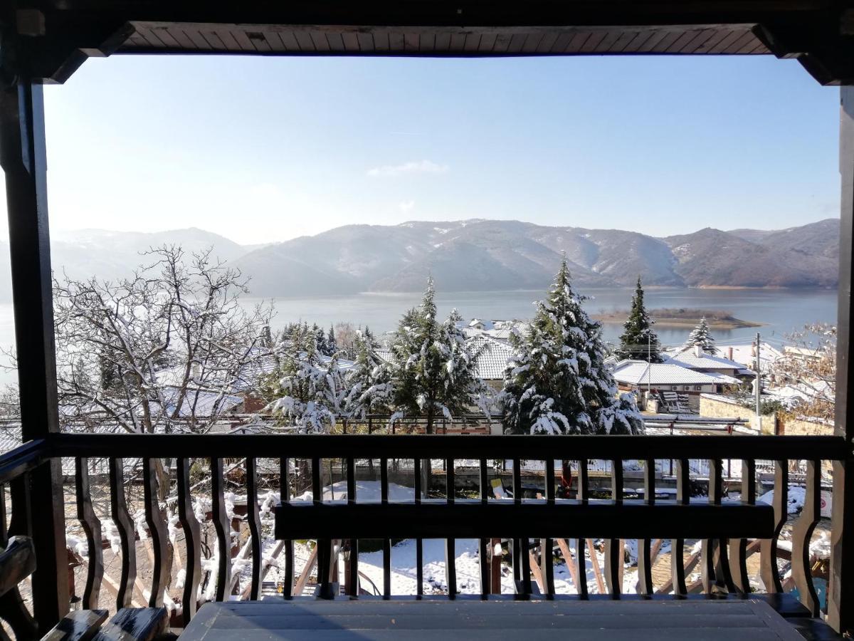Trifon Zarezan Family Hotel Glavatarți Exterior foto