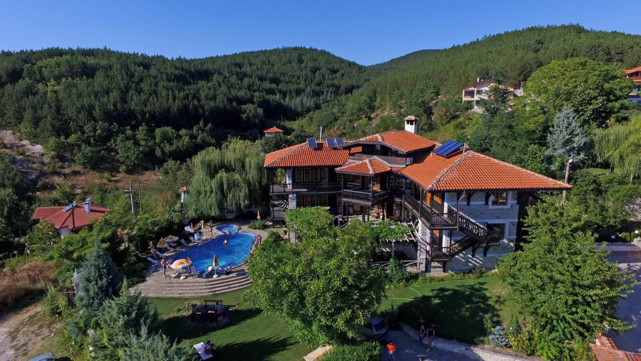 Trifon Zarezan Family Hotel Glavatarți Exterior foto
